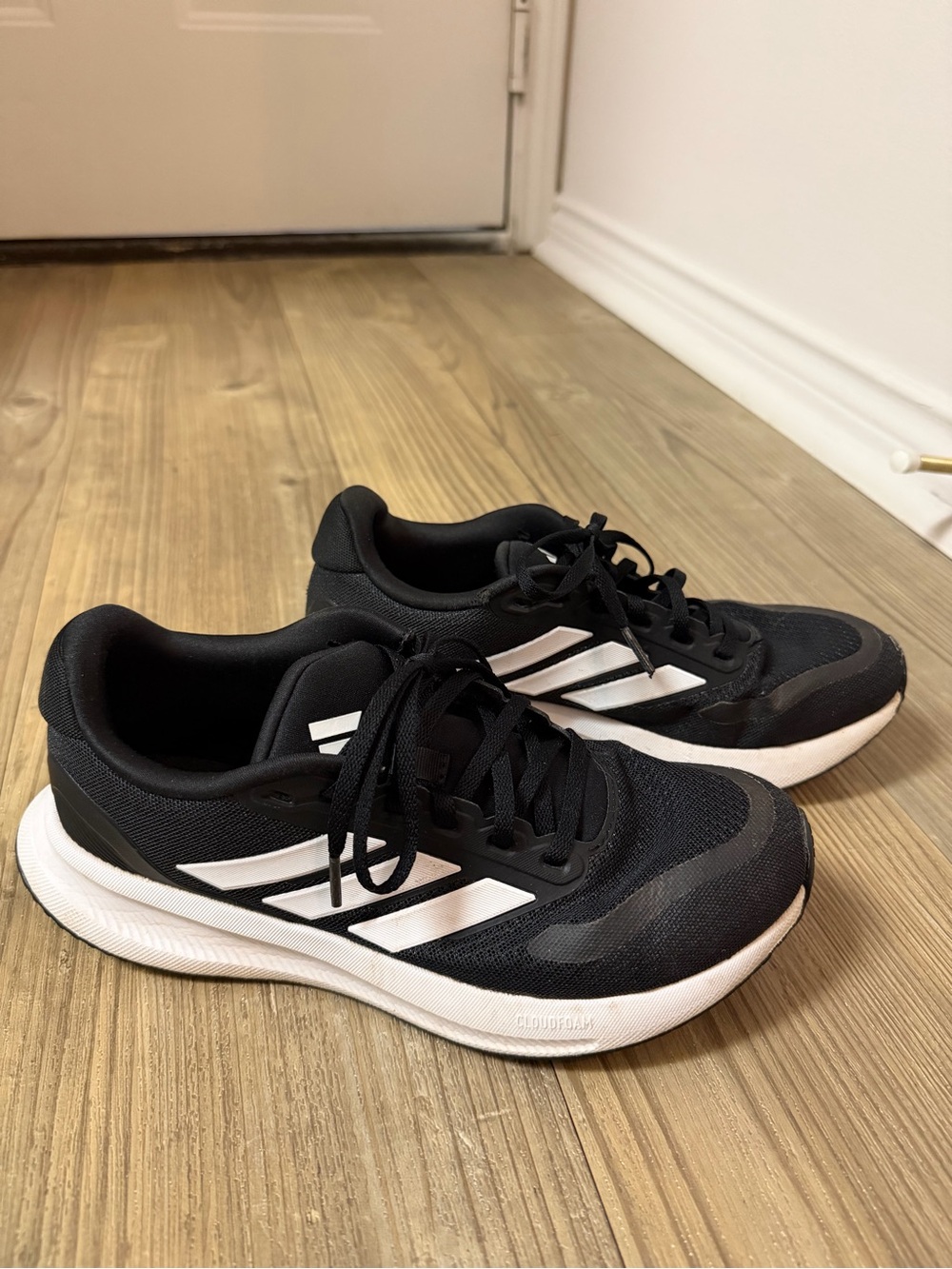 ADIDAS Black and White Athletic Sneakers with Three-Stripes size 7.5